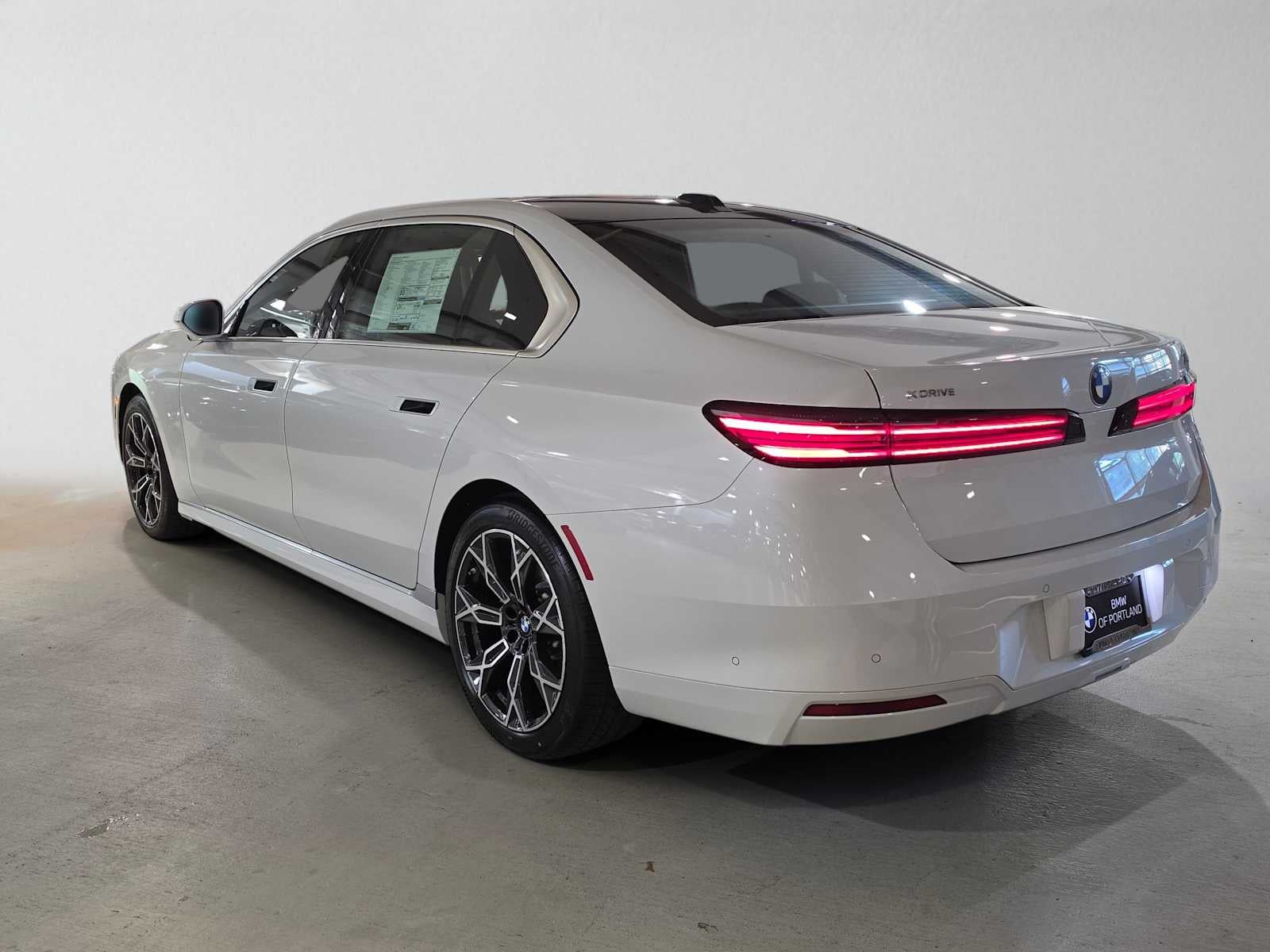 2027 BMW 7 Series 740i xDrive