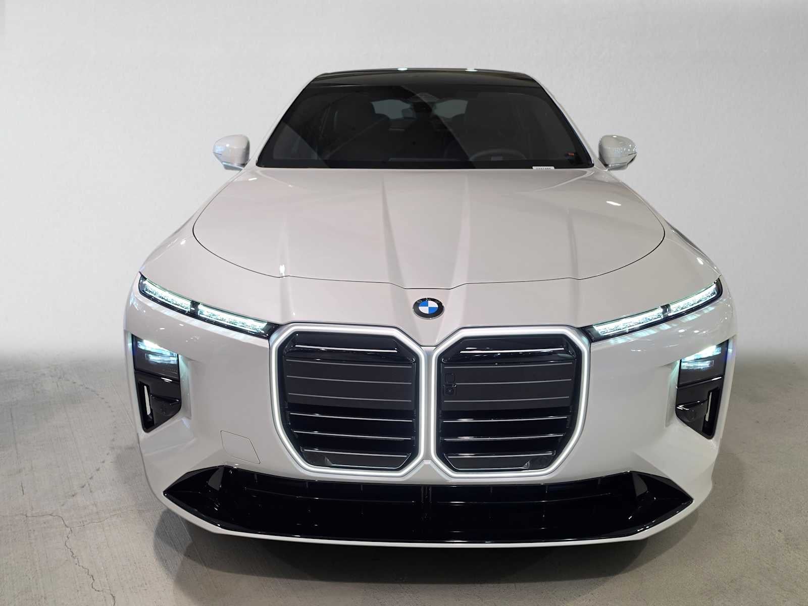 2027 BMW 7 Series 740i xDrive