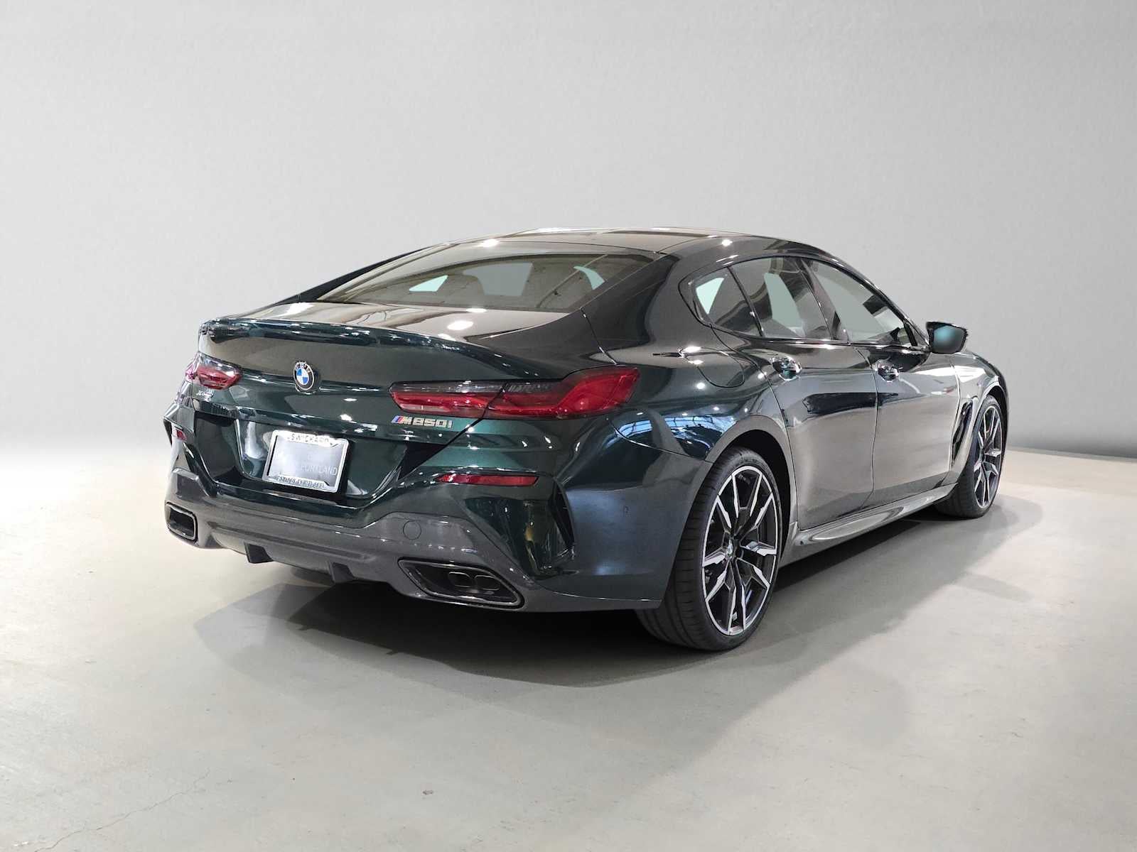 2026 BMW 8 Series M850i