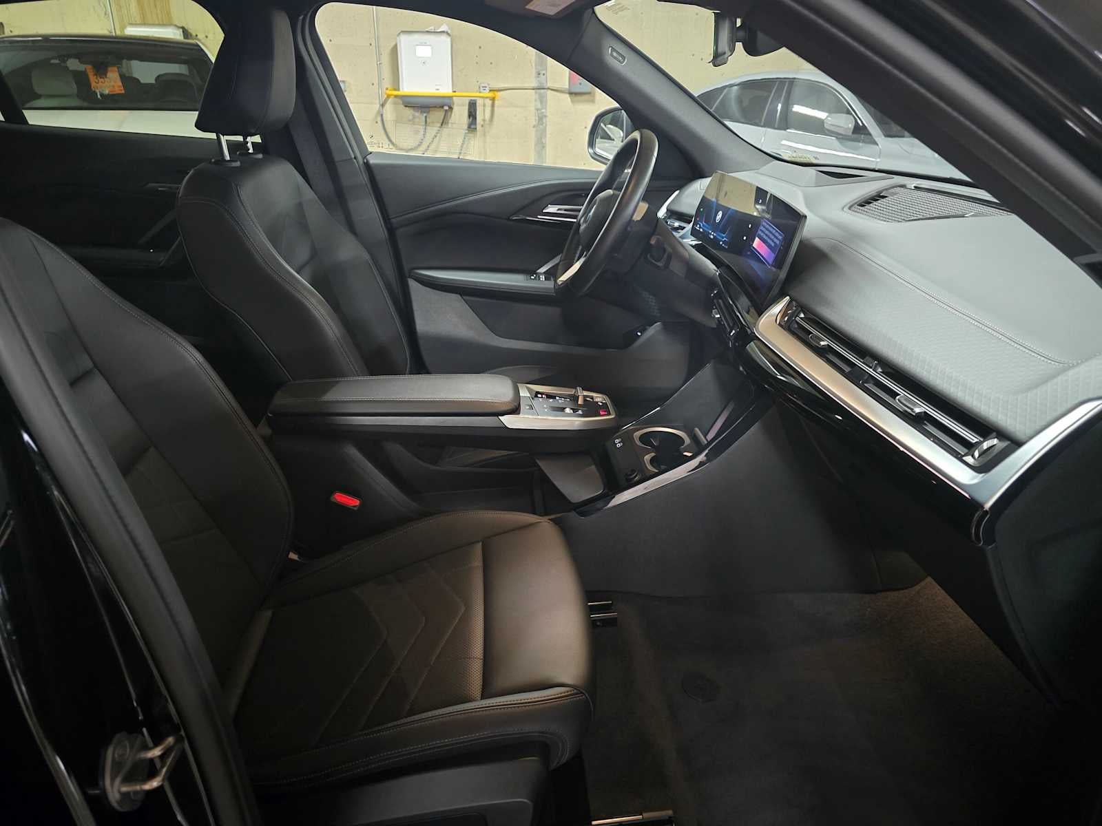 2025 BMW X2 xDrive28i