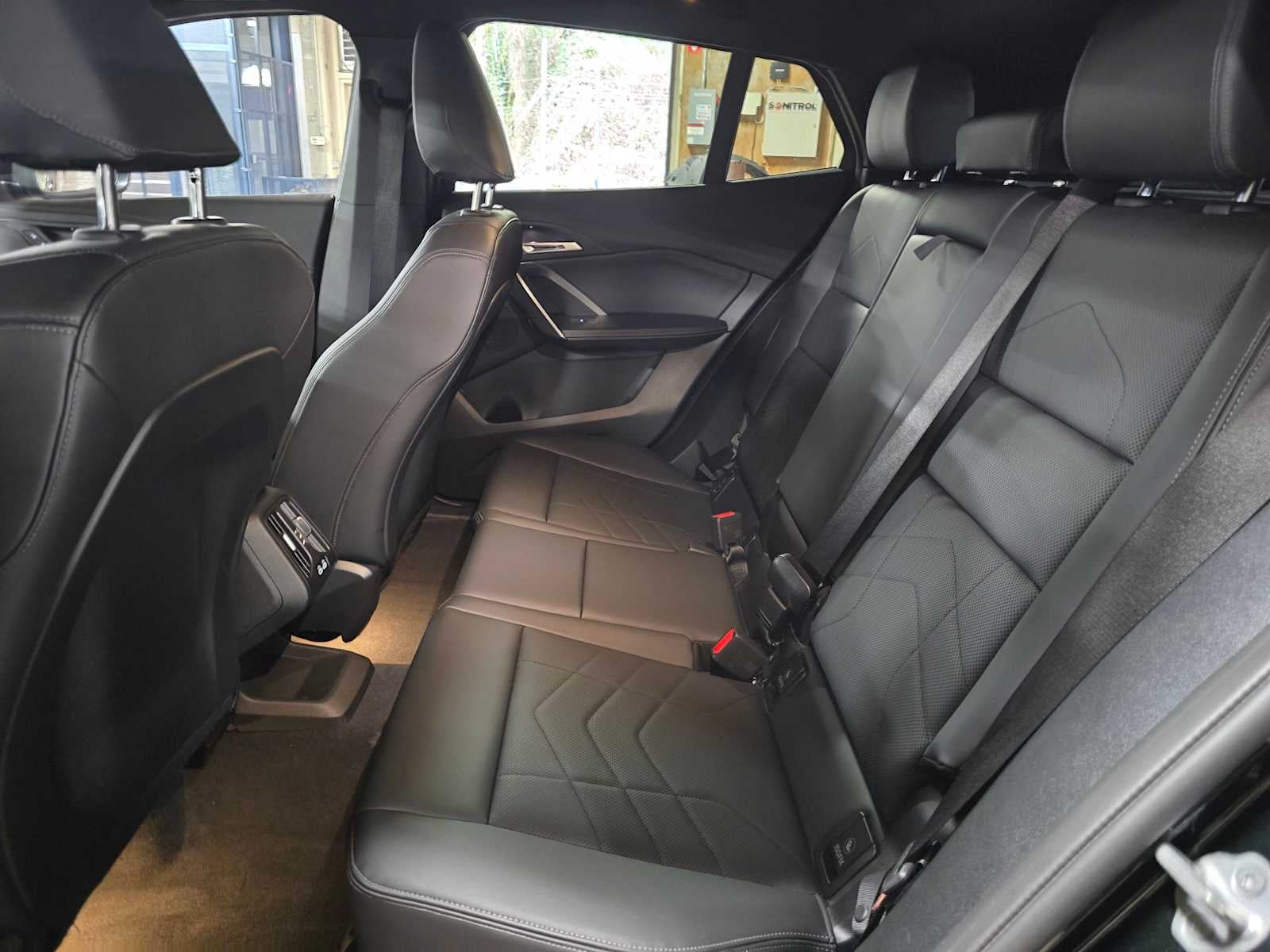 2025 BMW X2 xDrive28i