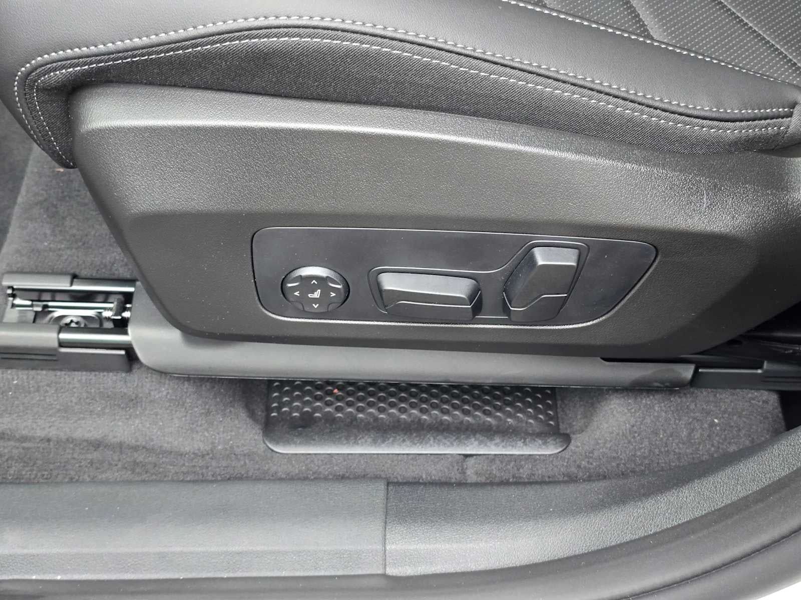 2026 BMW X1 xDrive28i xDrive28i