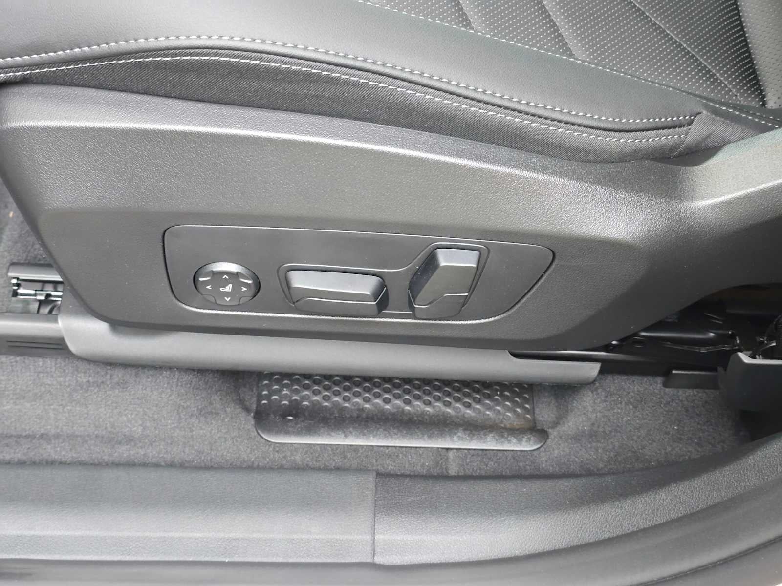 2026 BMW X1 xDrive28i xDrive28i