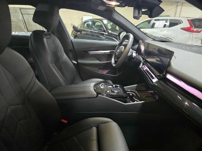 2025 BMW i5 xDrive40
