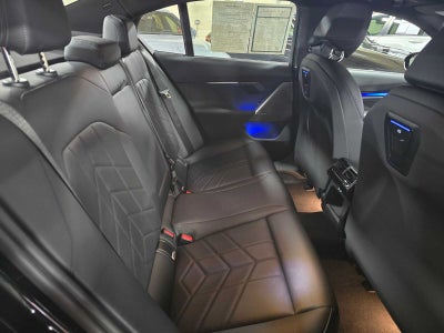 2025 BMW i5 xDrive40