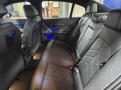 2025 BMW i5 xDrive40