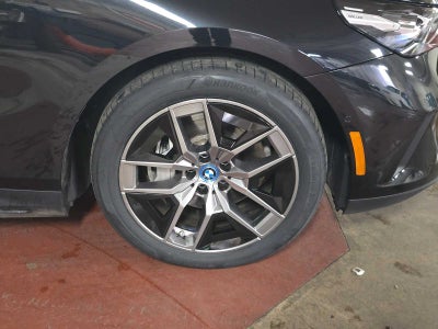 2025 BMW i5 xDrive40