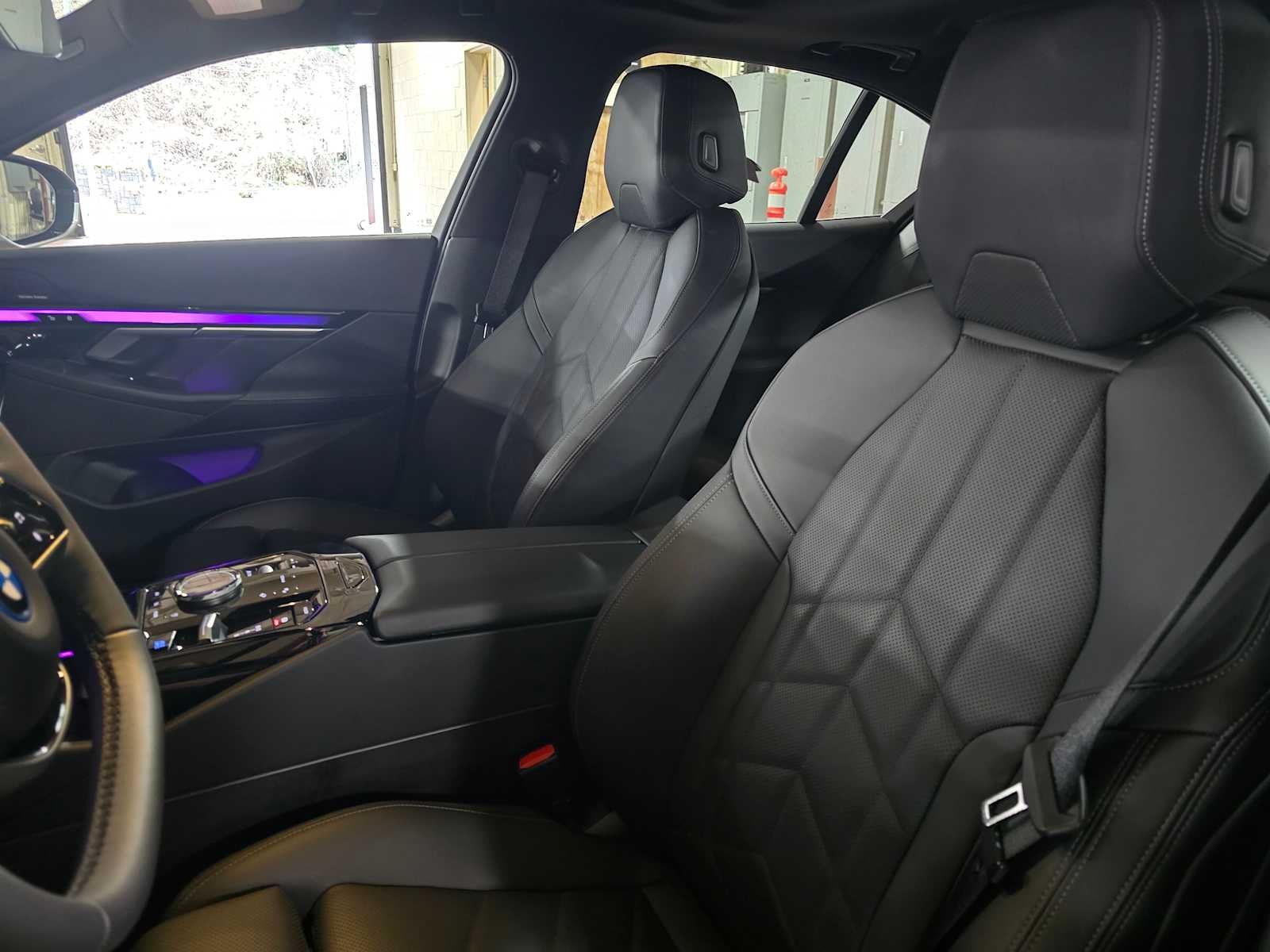 2025 BMW i5 xDrive40