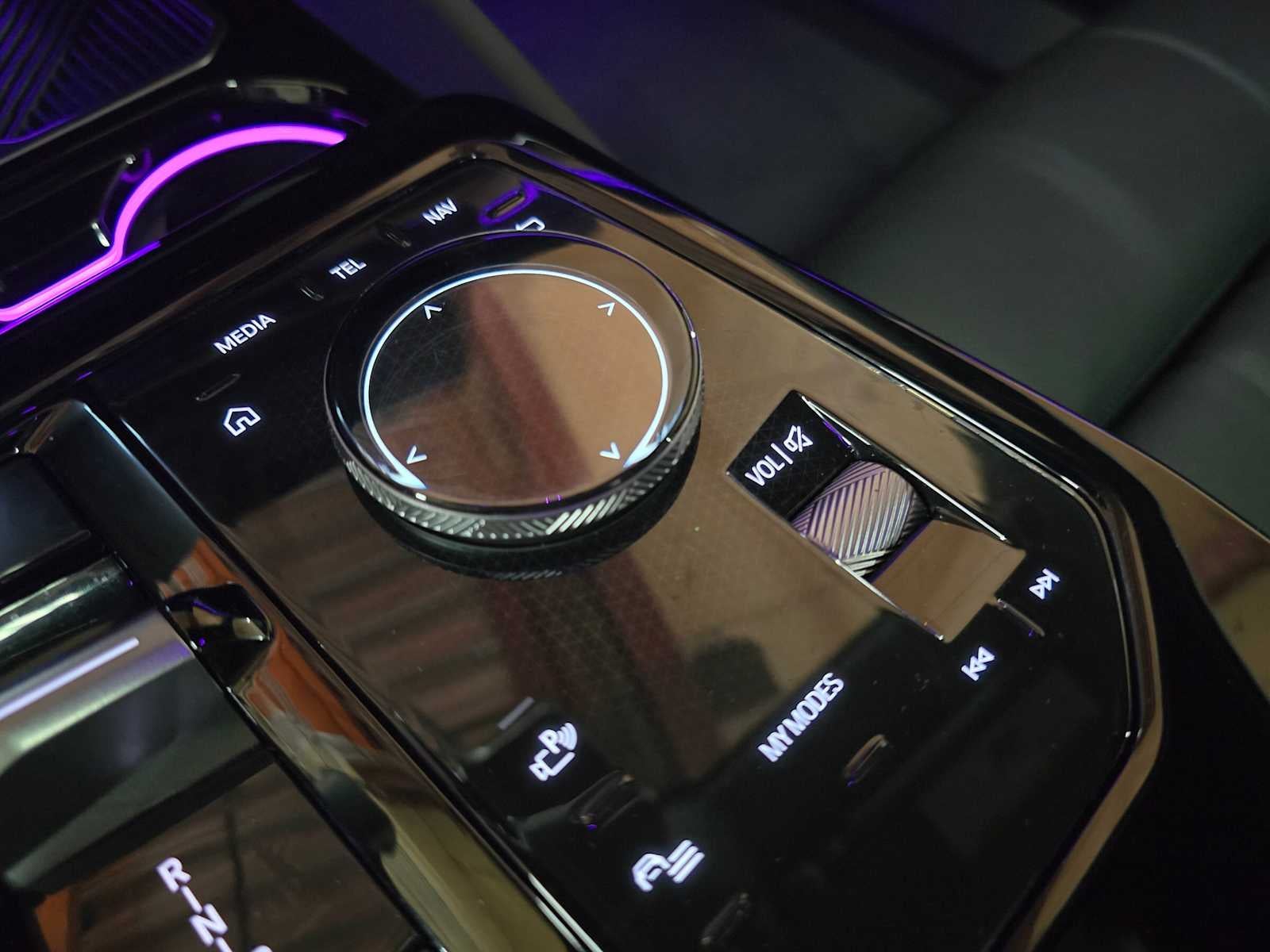 2025 BMW i5 xDrive40