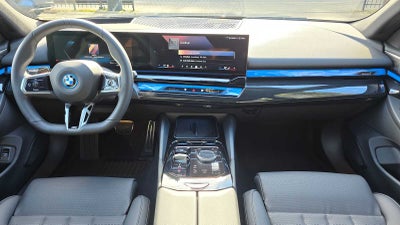 2025 BMW i5 xDrive40