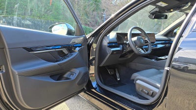 2025 BMW i5 xDrive40