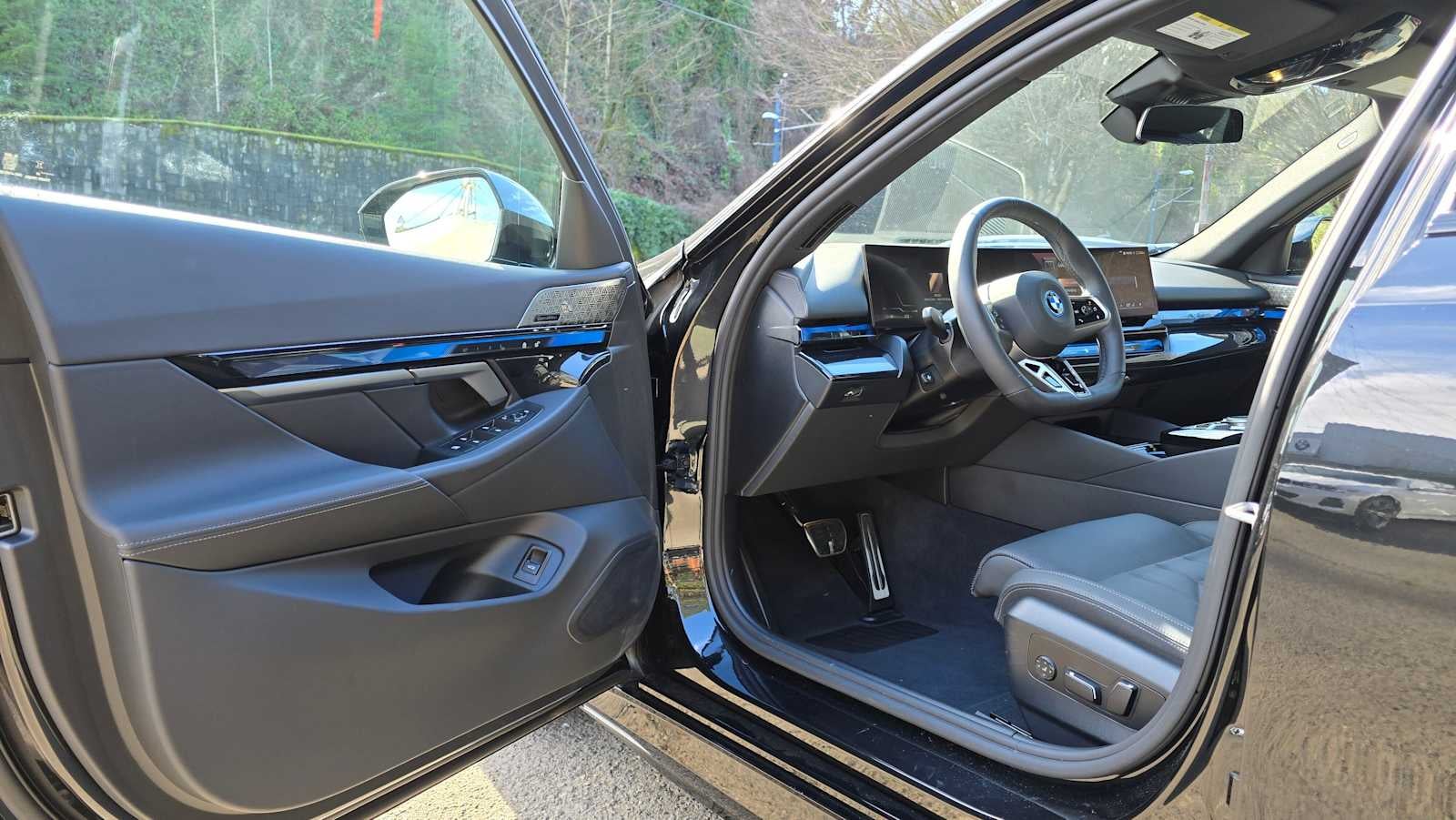 2025 BMW i5 xDrive40