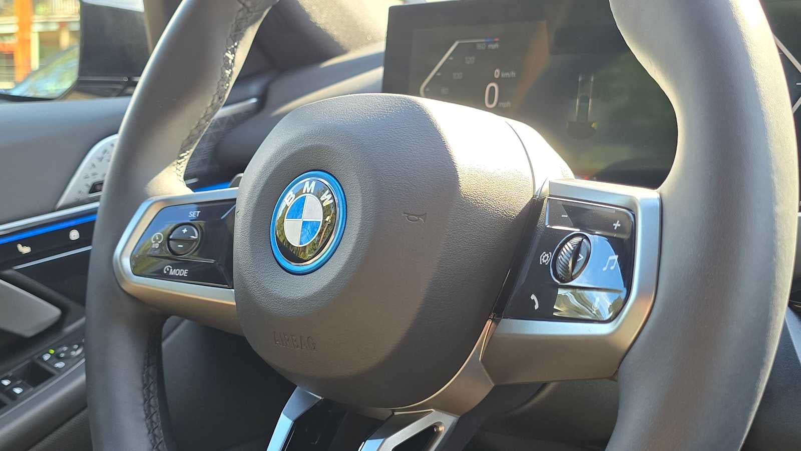 2025 BMW i5 xDrive40