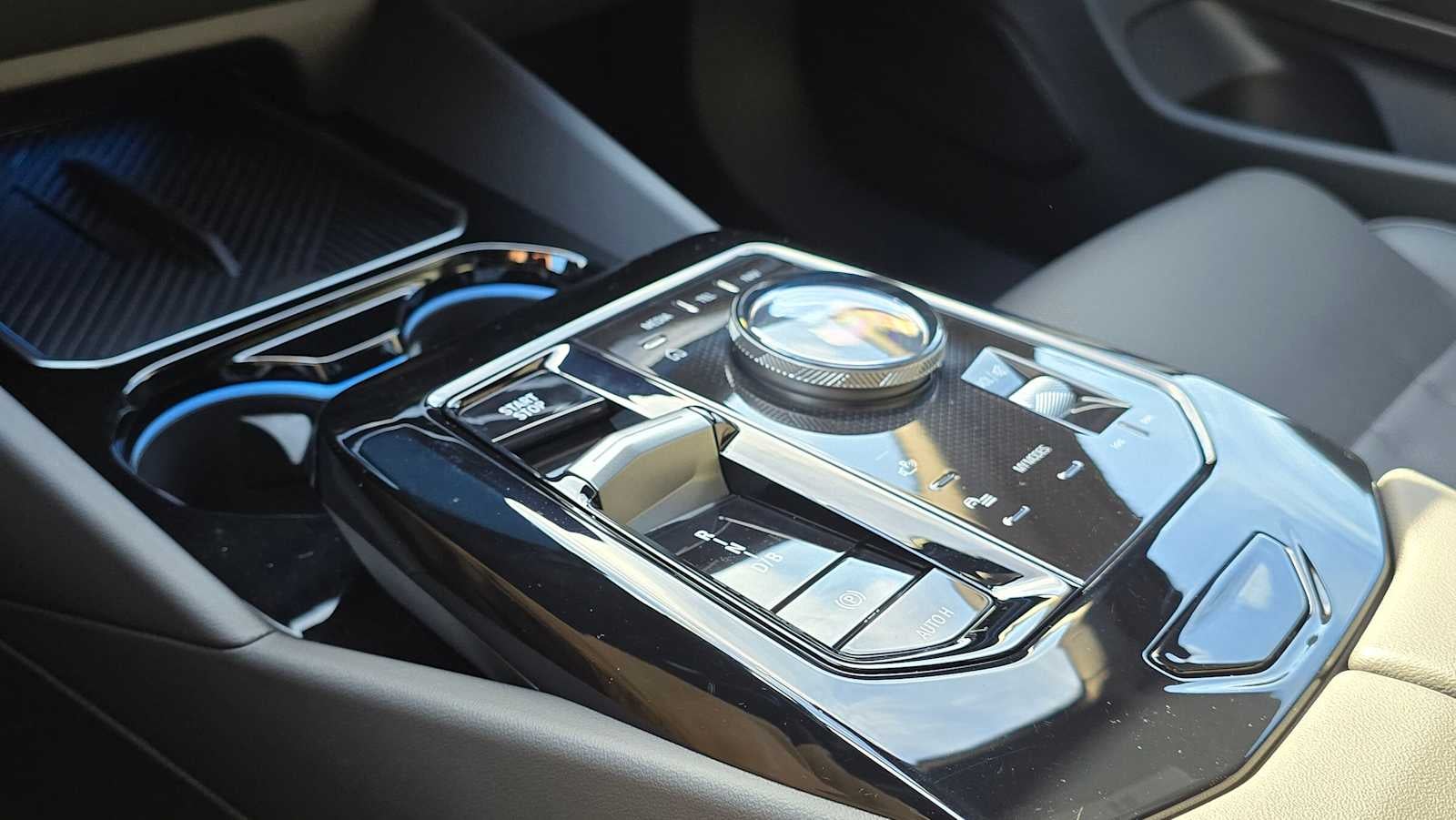 2025 BMW i5 xDrive40