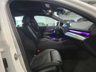 2025 BMW i5 xDrive40