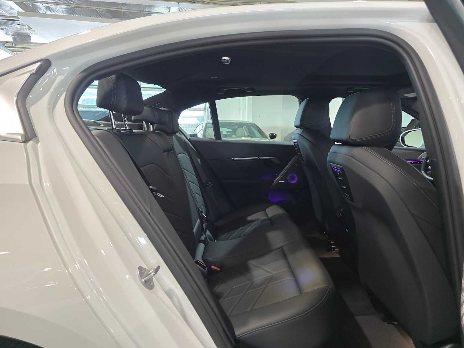 2025 BMW i5 xDrive40