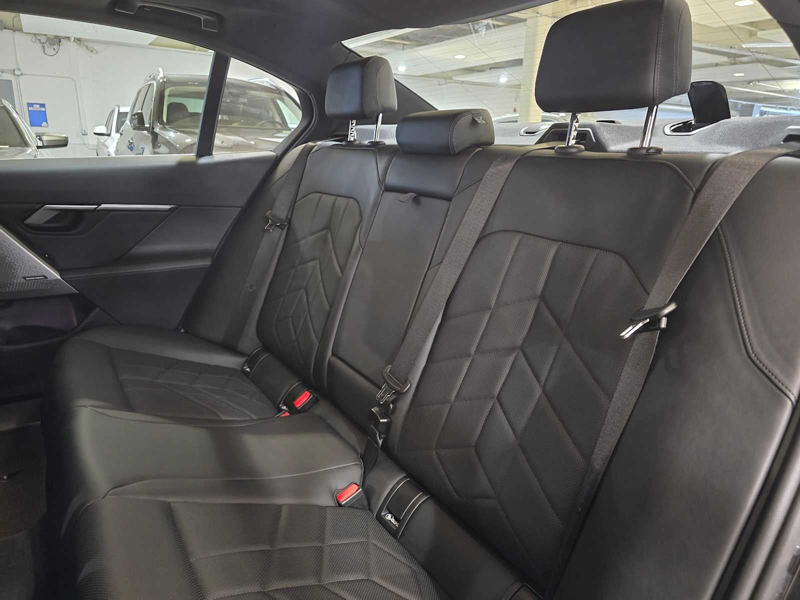 2025 BMW i5 xDrive40