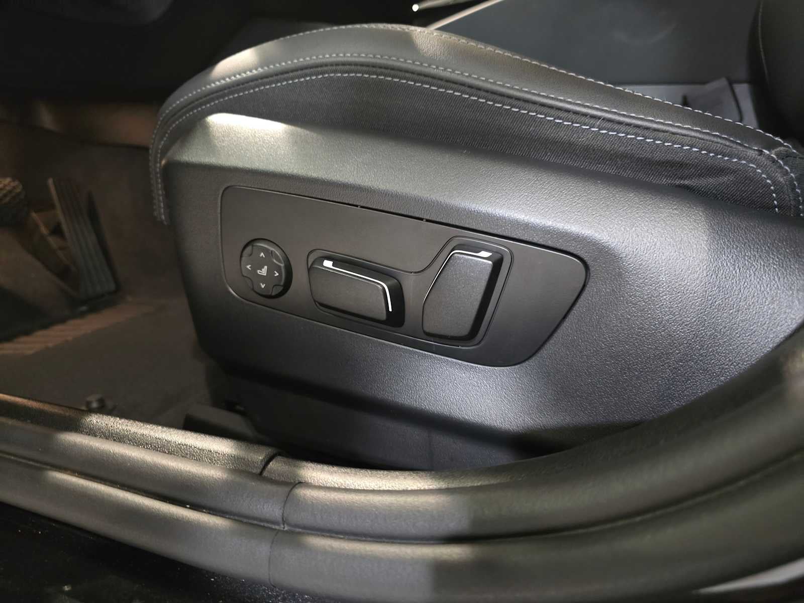 2025 BMW i5 xDrive40