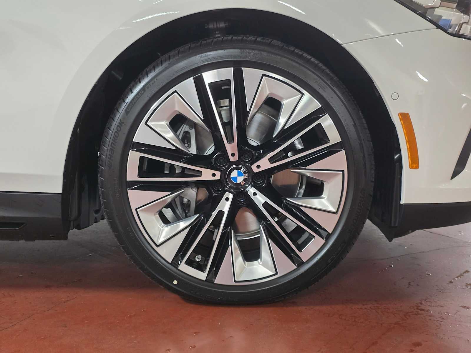 2026 BMW i5 xDrive40