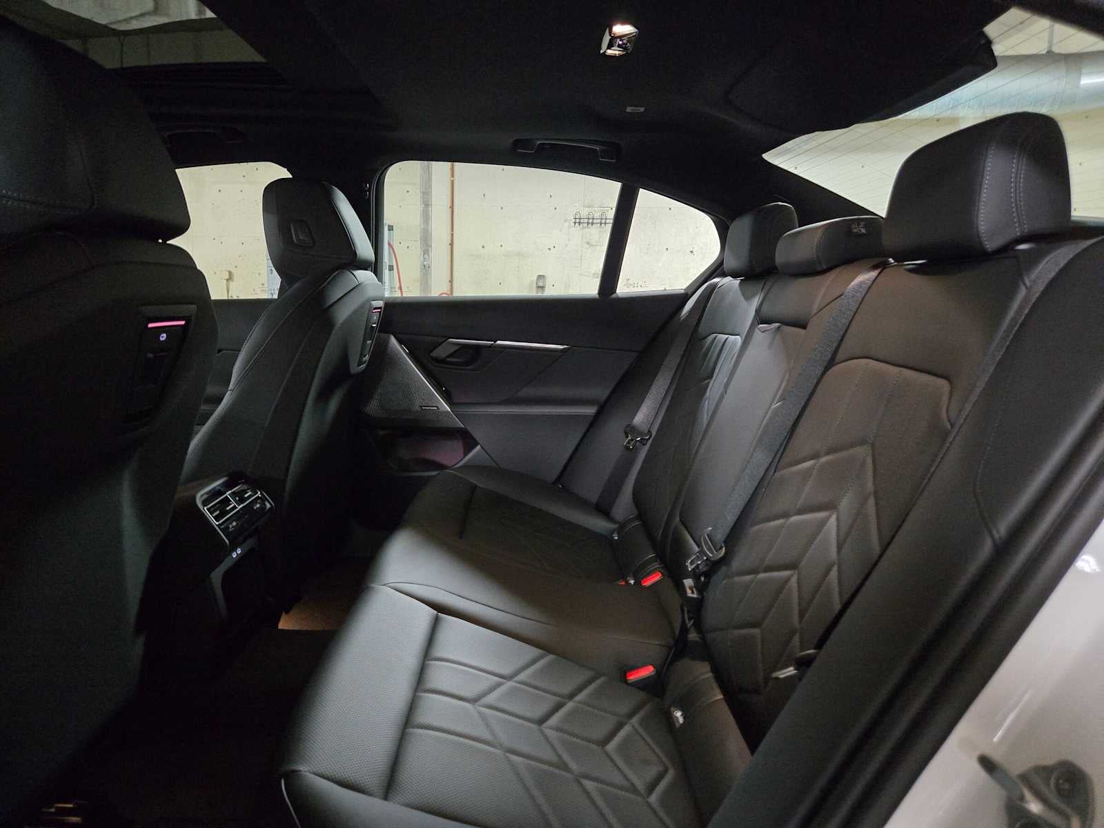 2027 BMW i5 xDrive40