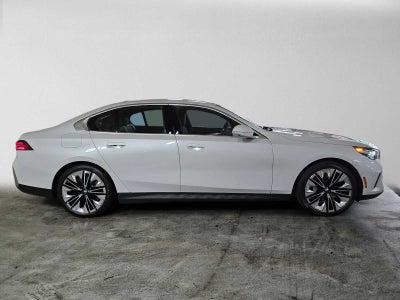 2027 BMW i5 xDrive40