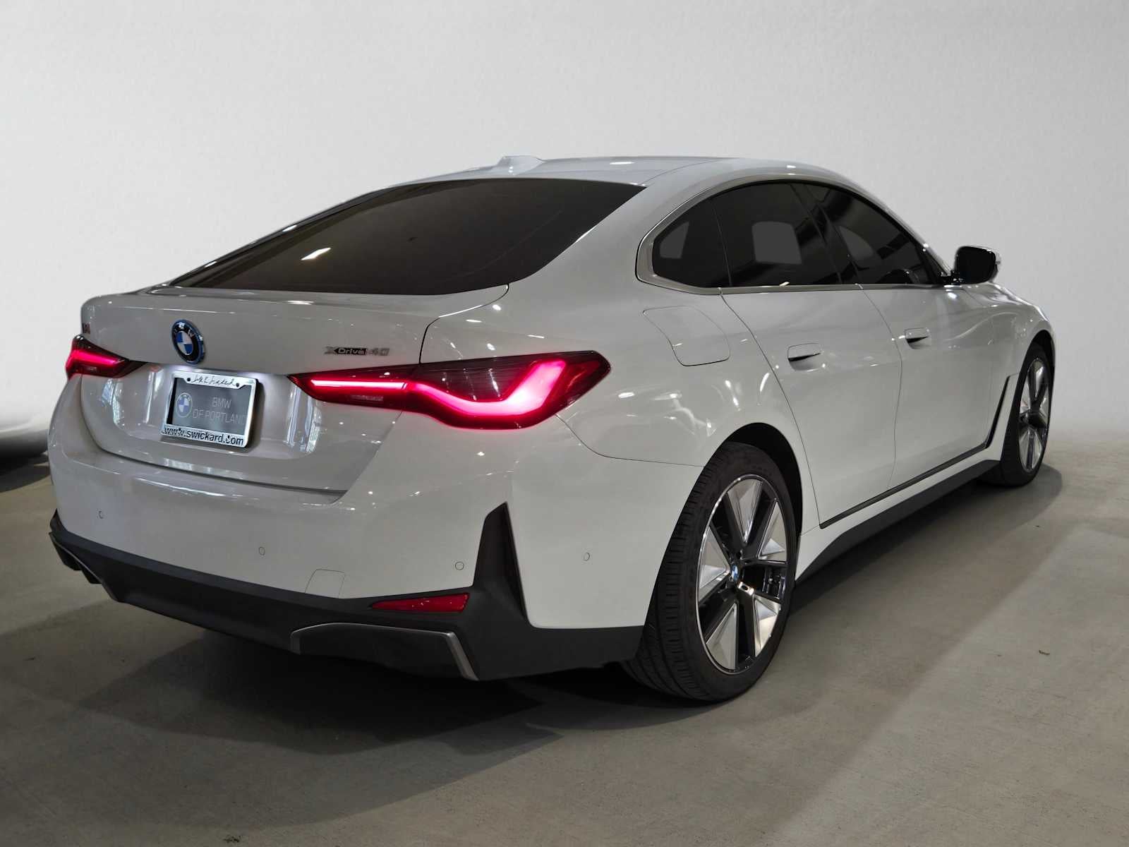 2025 BMW i4 xDrive40