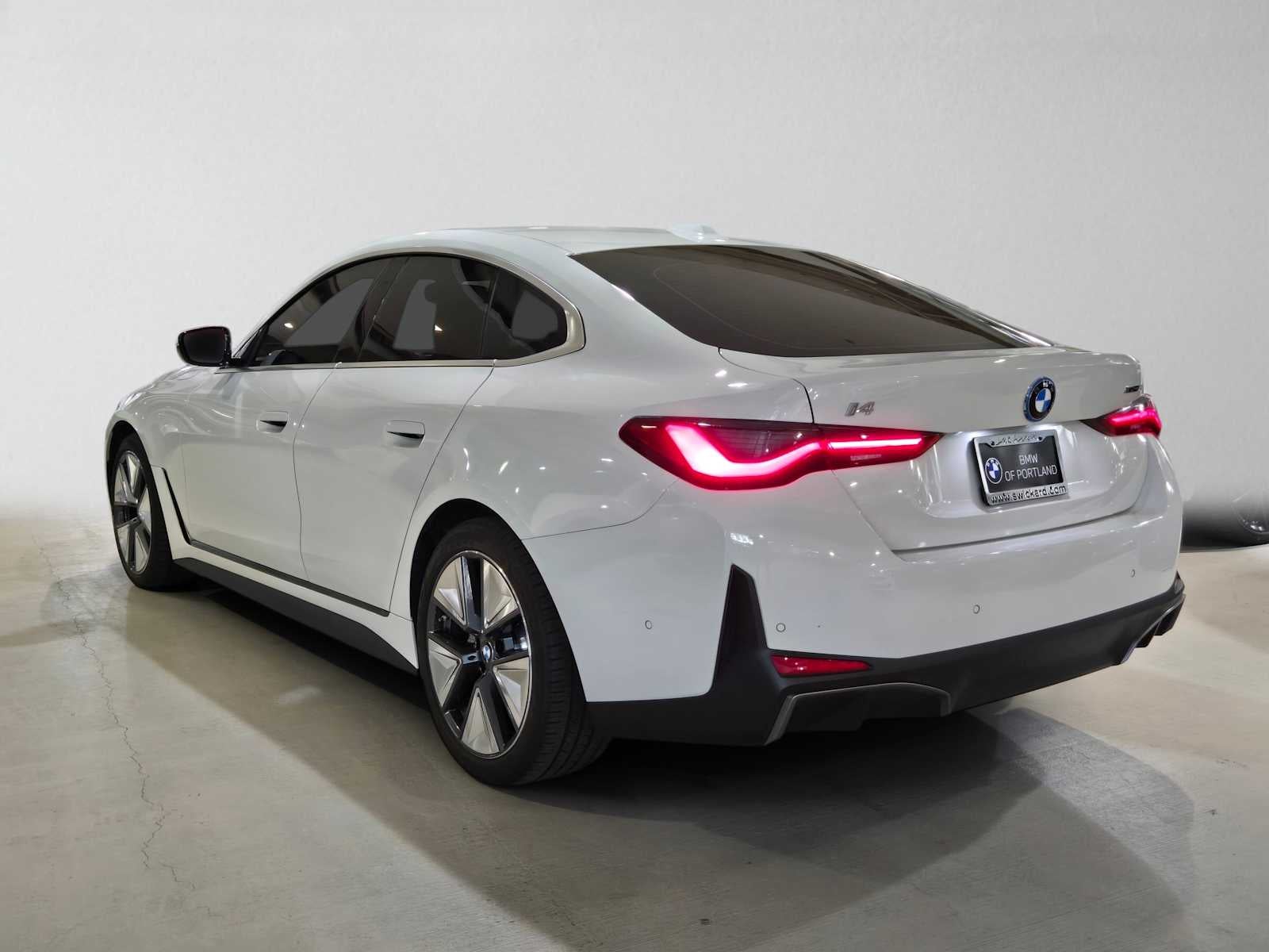 2025 BMW i4 xDrive40