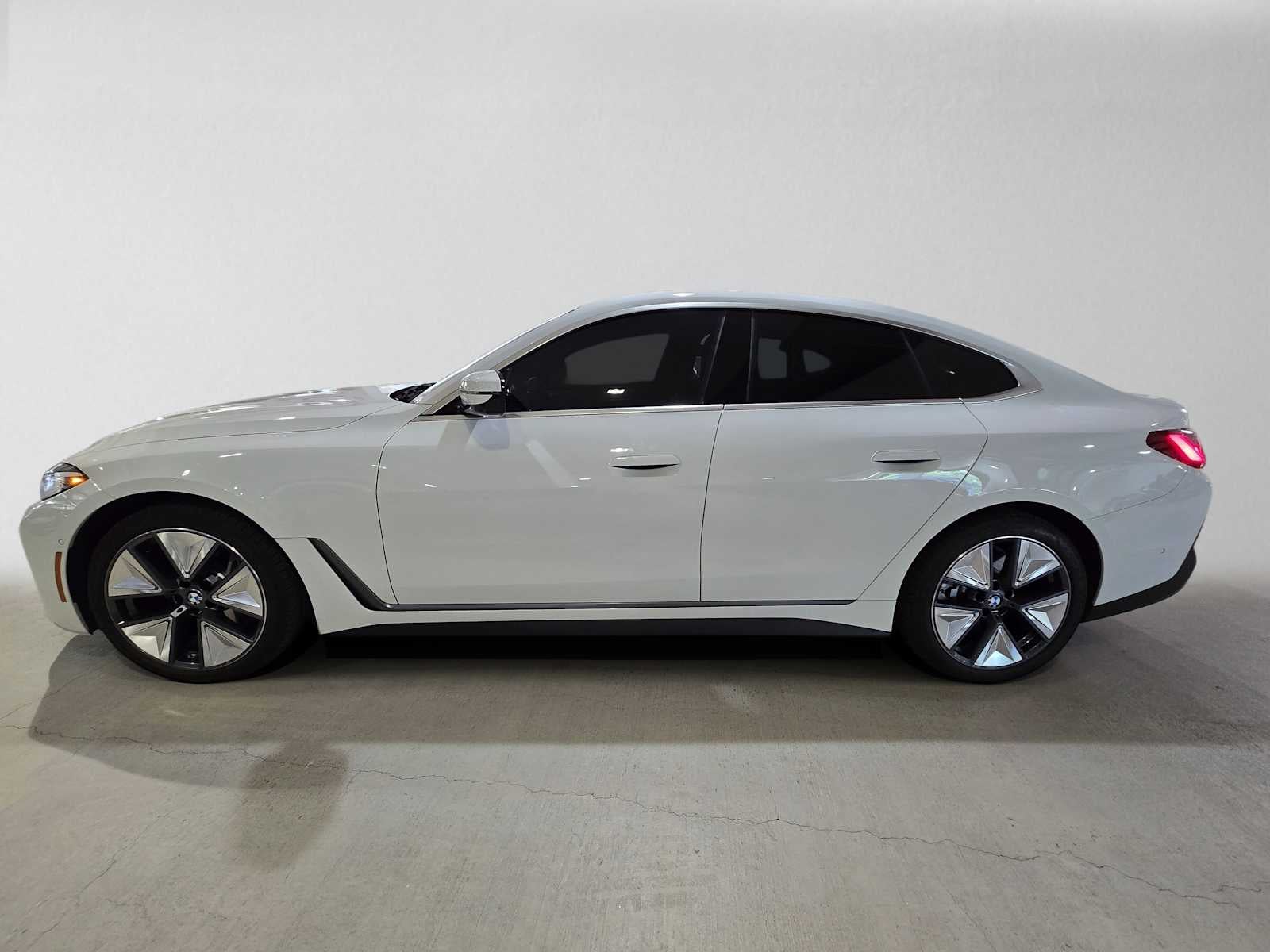 2025 BMW i4 xDrive40
