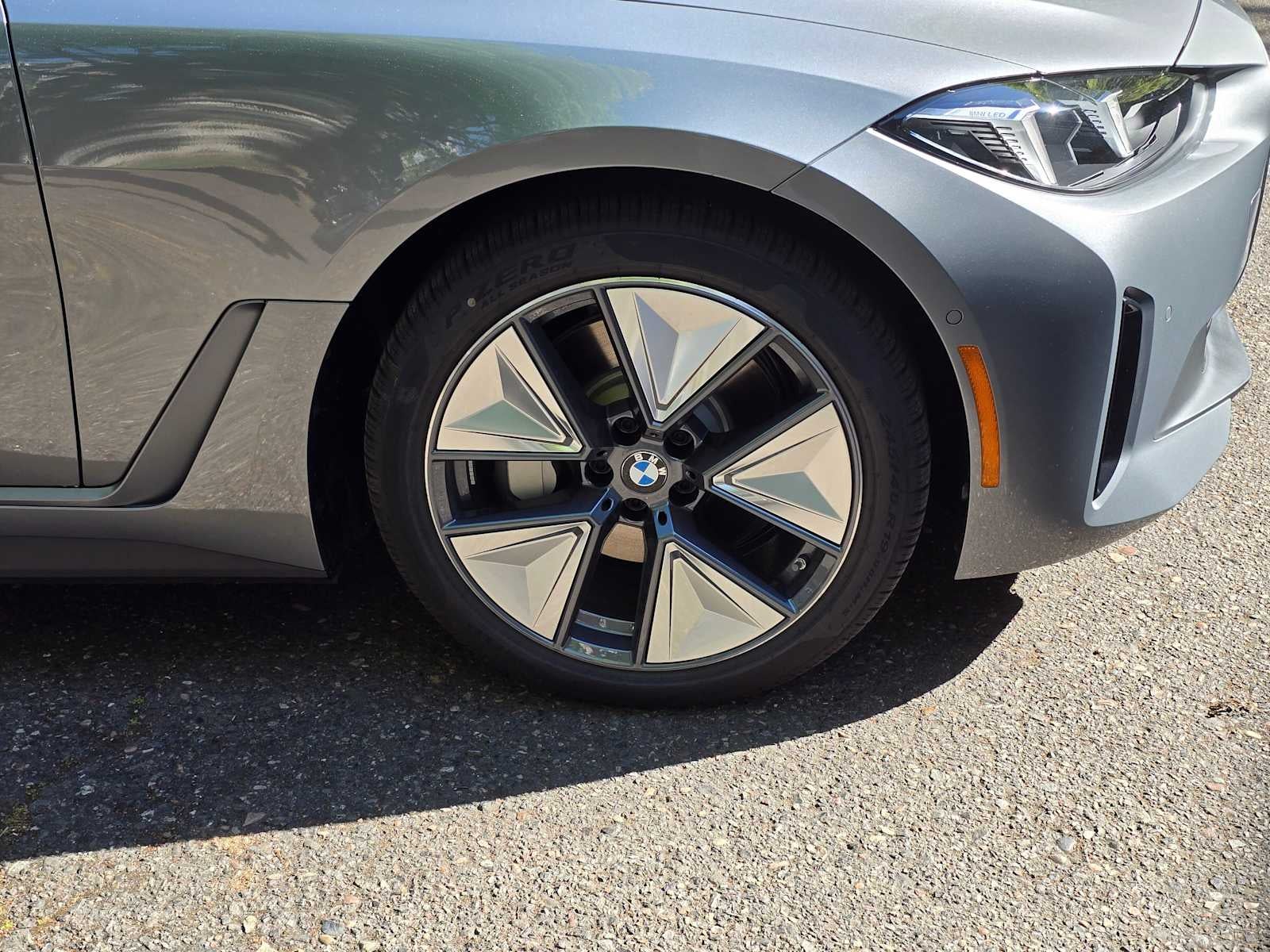 2026 BMW i4 xDrive40 xDrive40