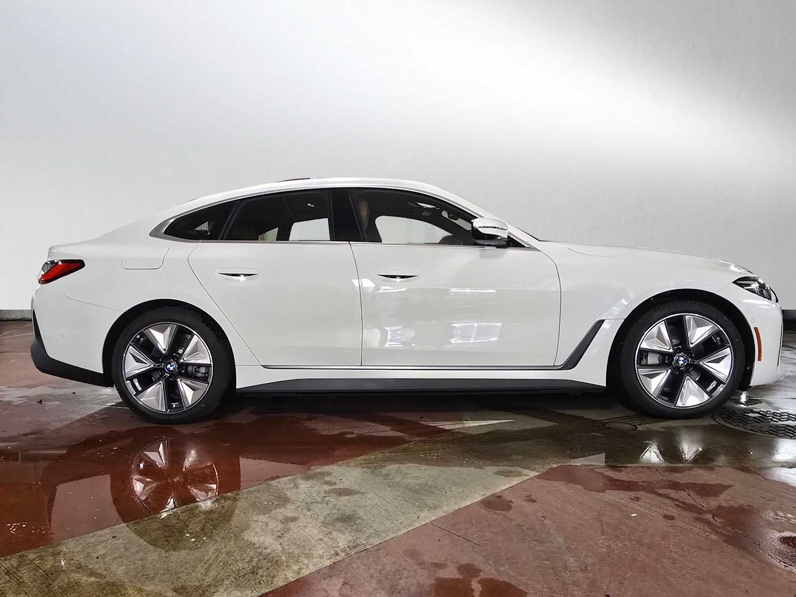 2026 BMW i4 xDrive40 xDrive40
