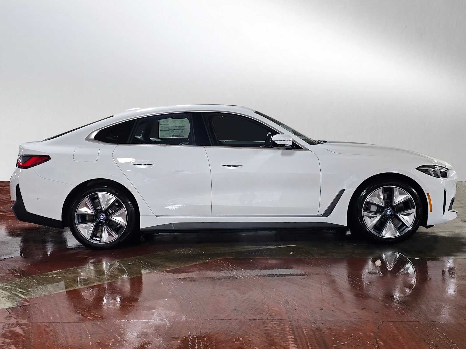 2026 BMW i4 xDrive40 xDrive40