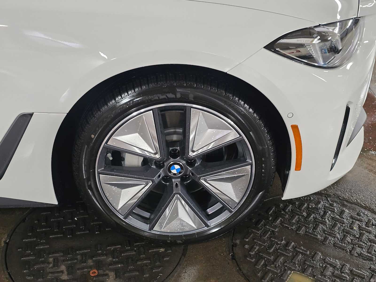 2026 BMW i4 xDrive40 xDrive40