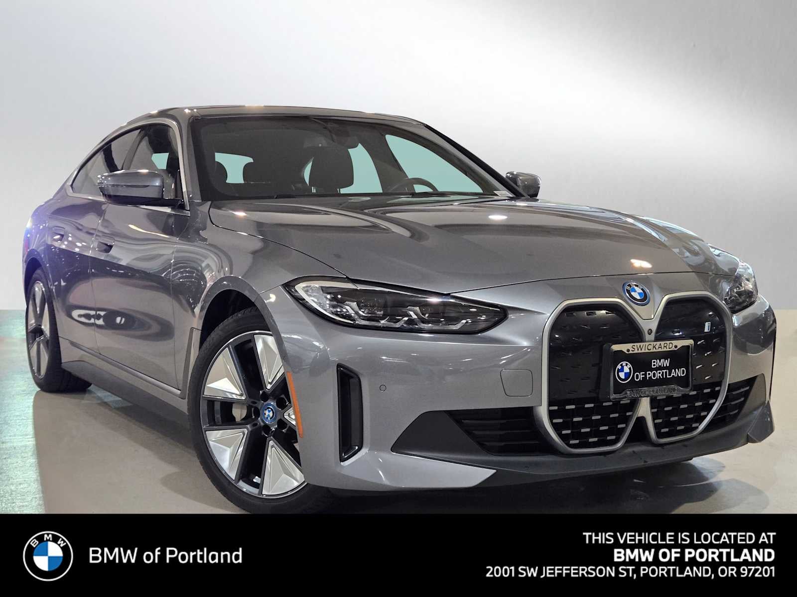 2023 BMW i4 eDrive40's photo