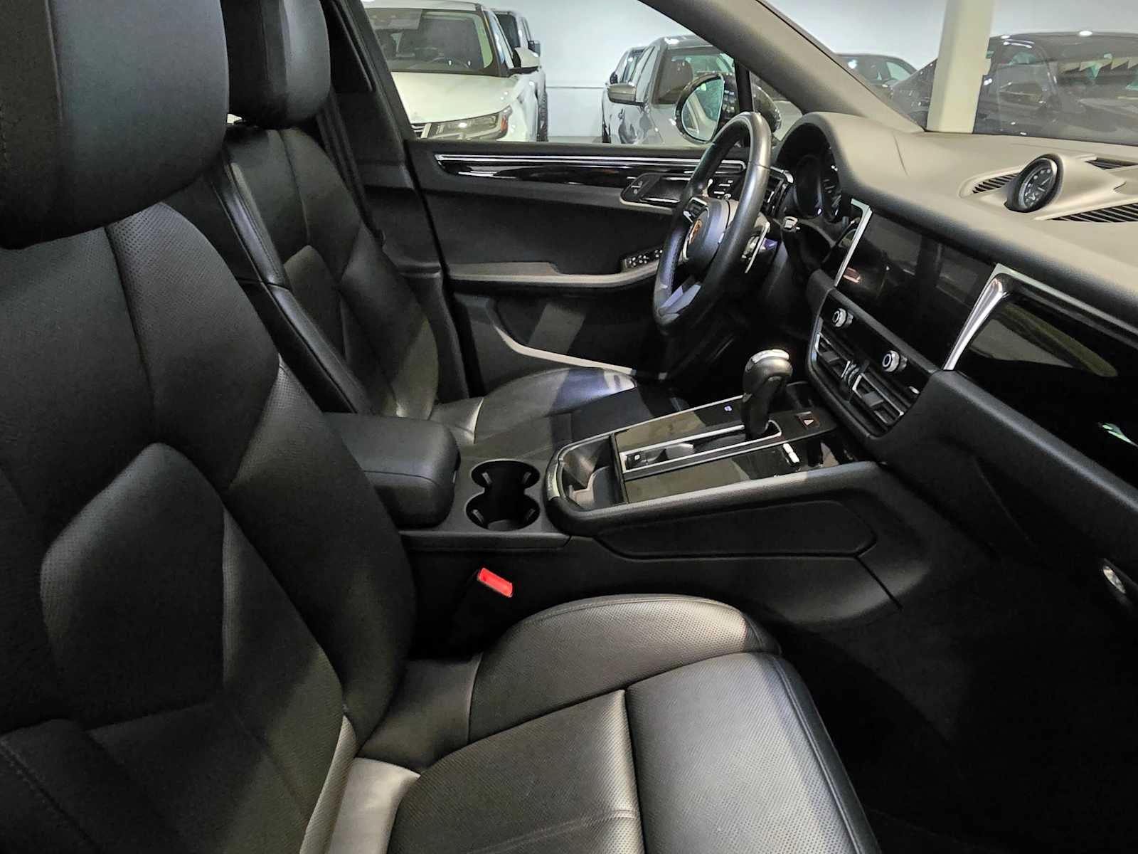 2024 Porsche Macan AWD