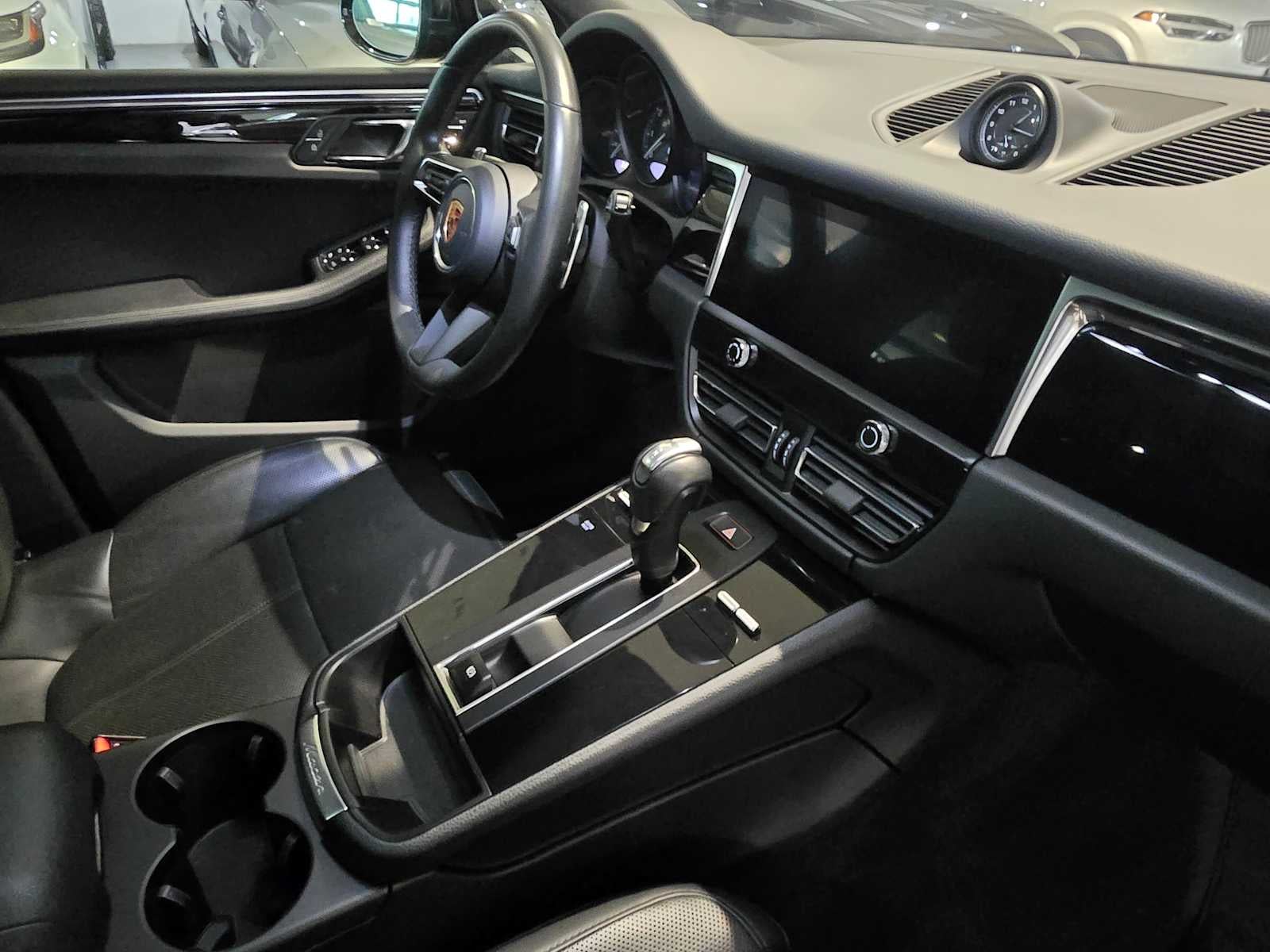 2024 Porsche Macan AWD