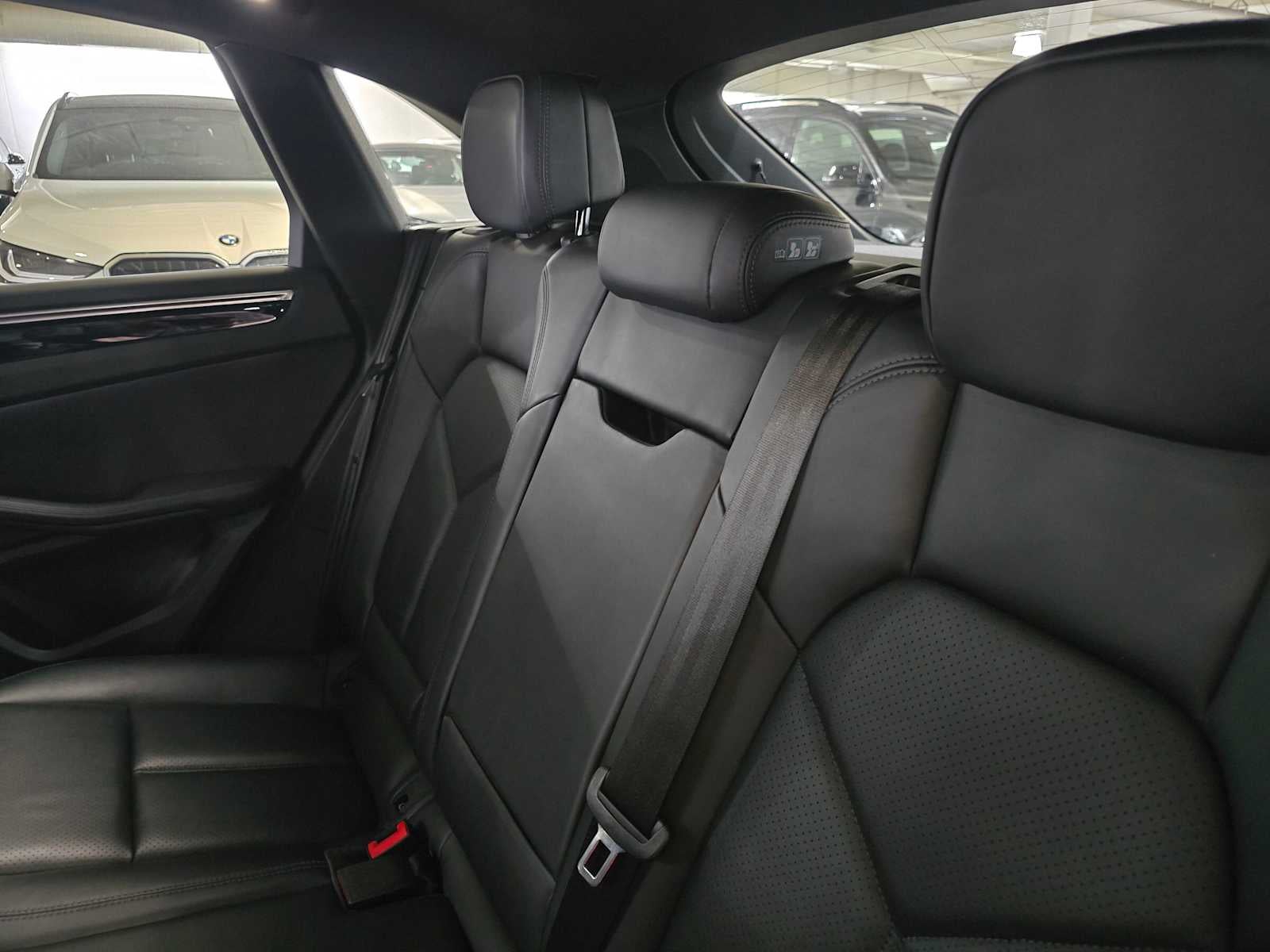 2024 Porsche Macan AWD