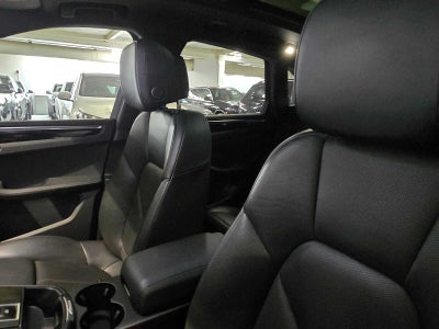 2024 Porsche Macan AWD