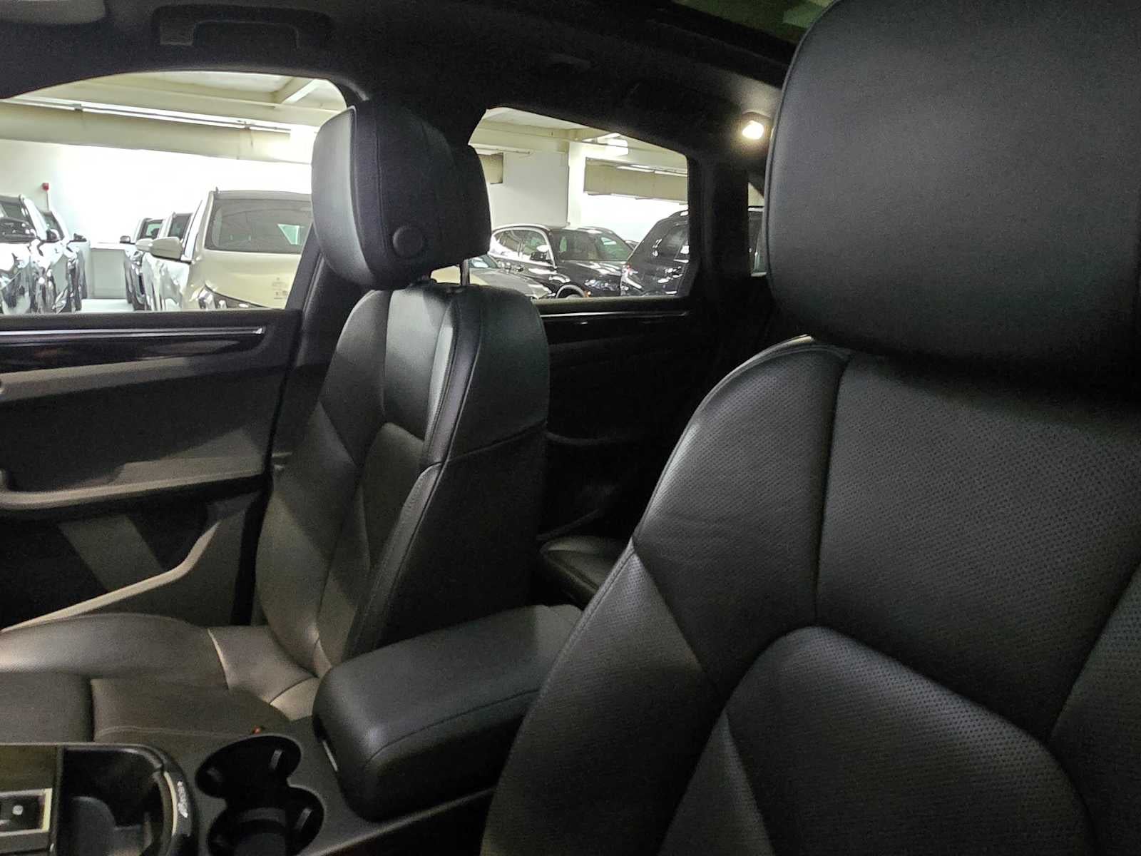 2024 Porsche Macan AWD