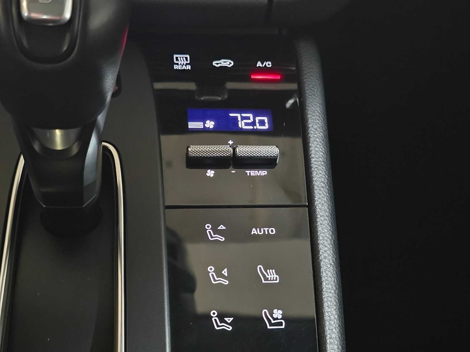 2024 Porsche Macan AWD