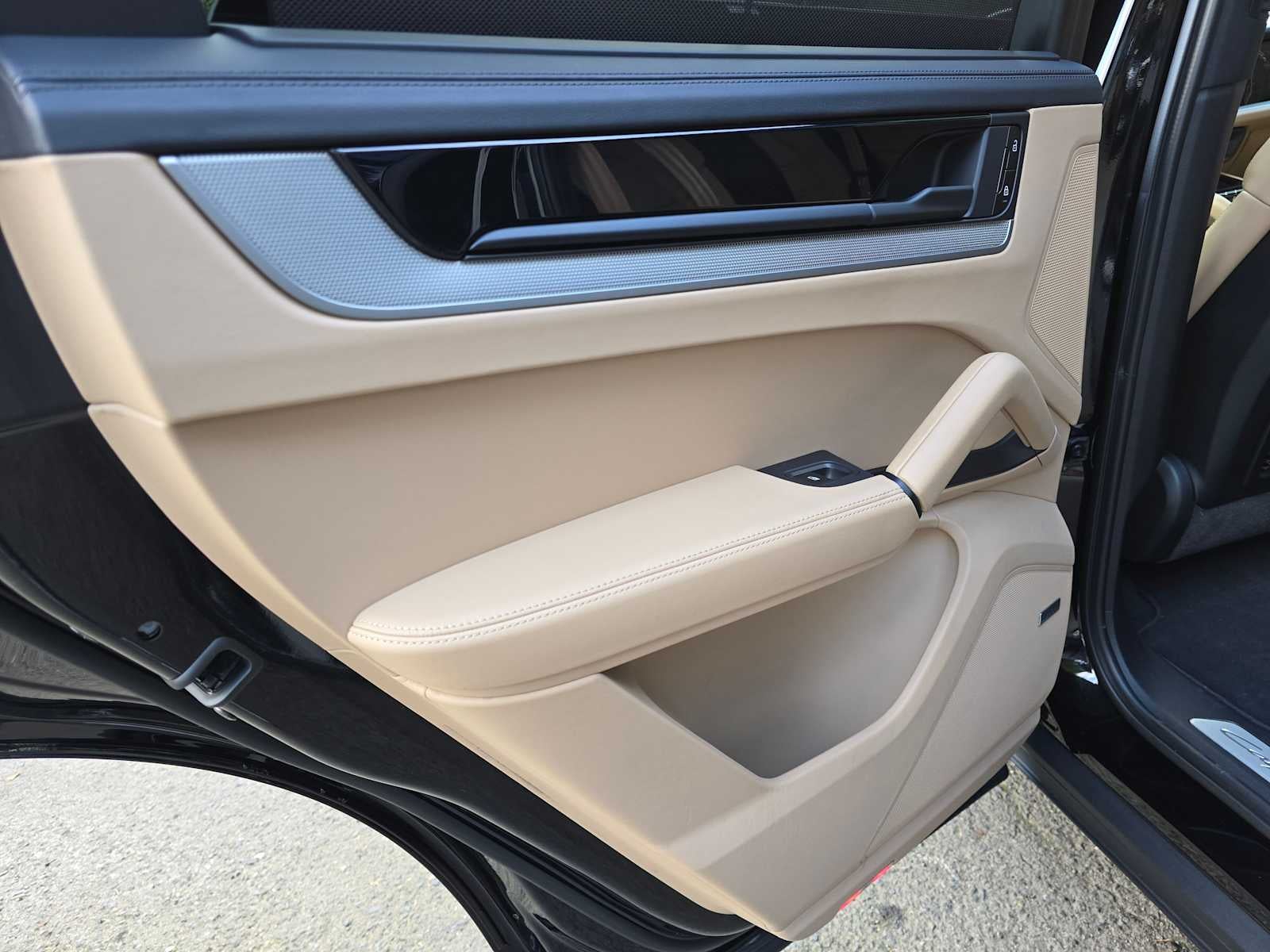 2024 Porsche Cayenne S