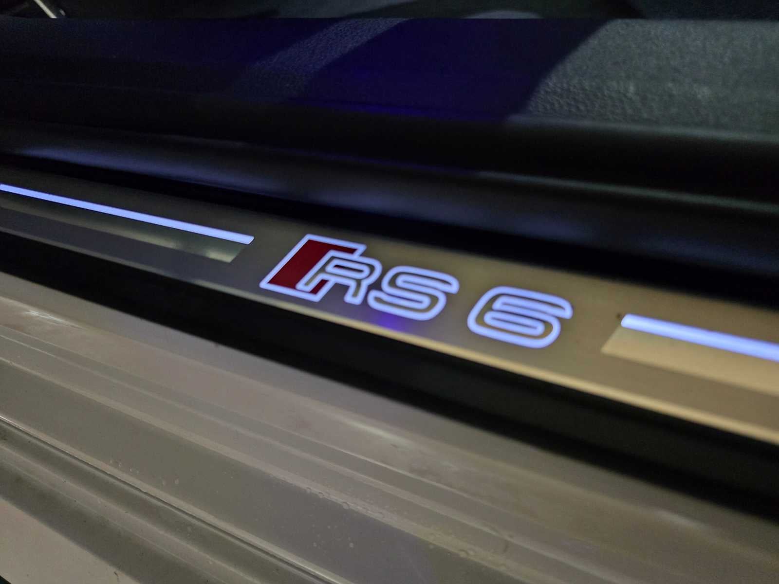 2021 Audi RS 6 Avant 4.0 TFSI quattro