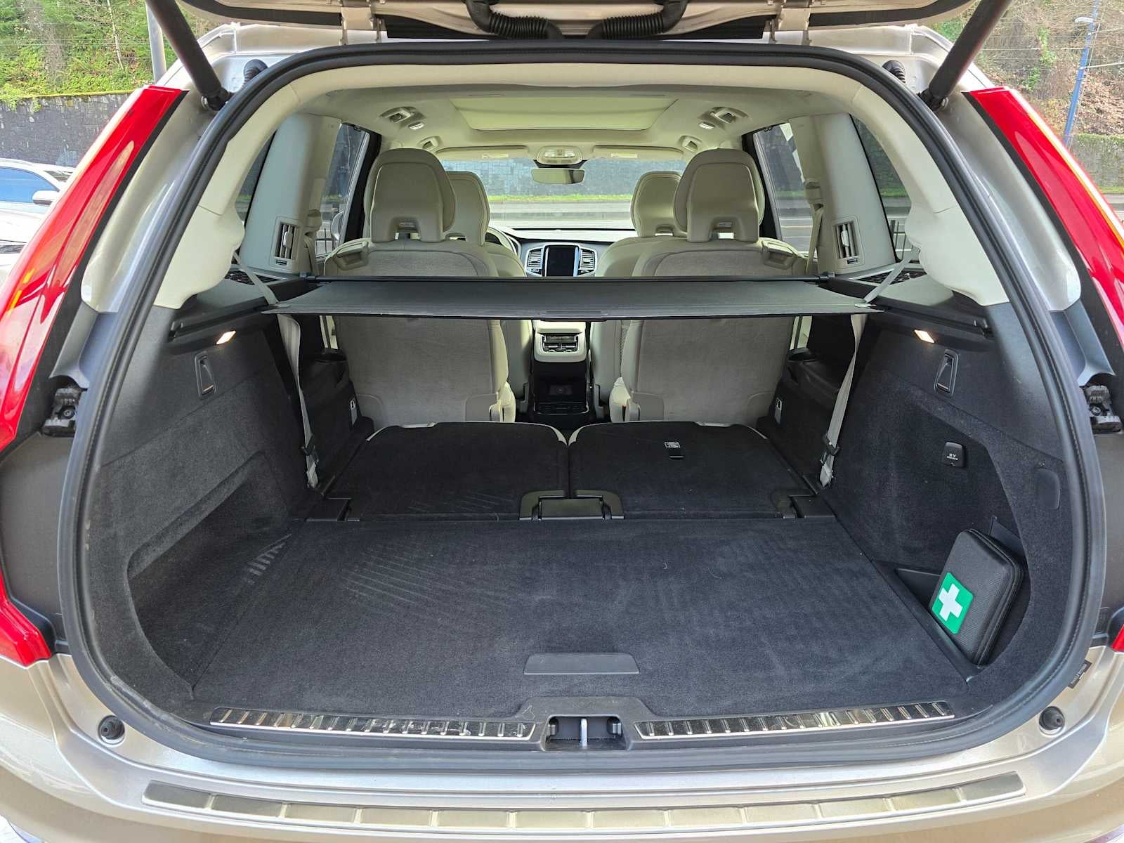 2024 Volvo XC90 Ultimate Bright Theme