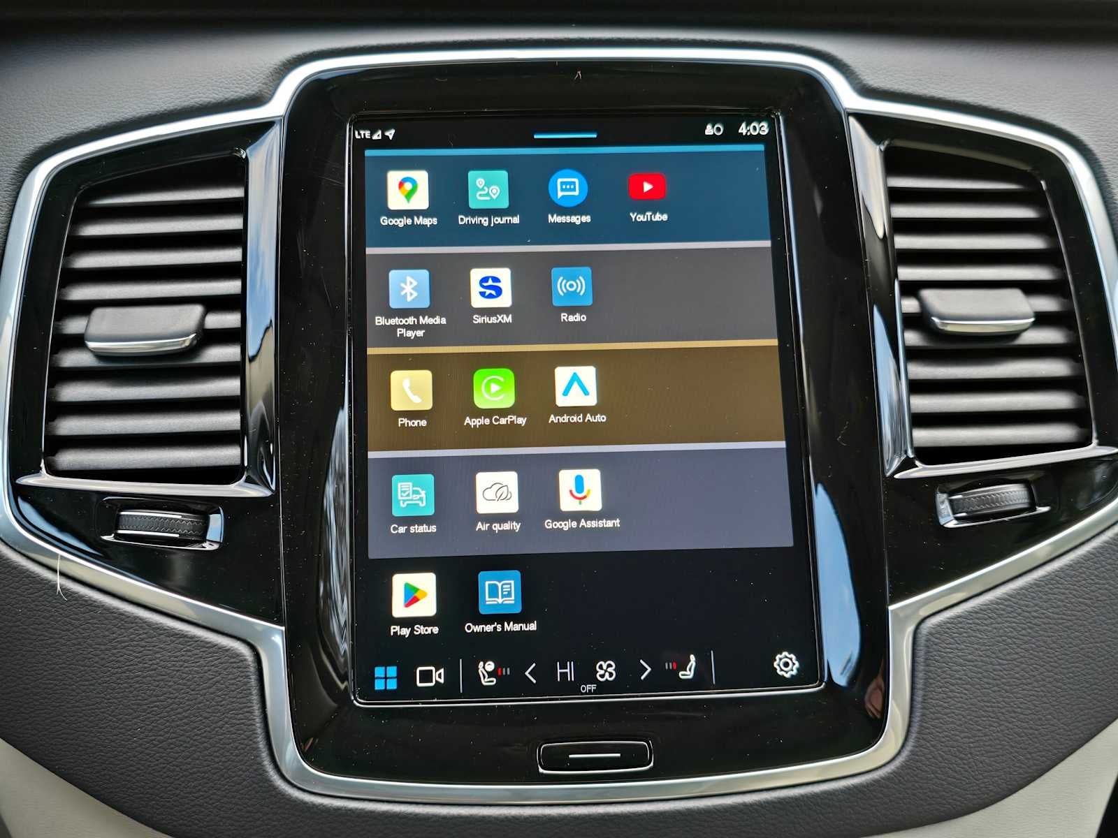 2024 Volvo XC90 Ultimate Bright Theme