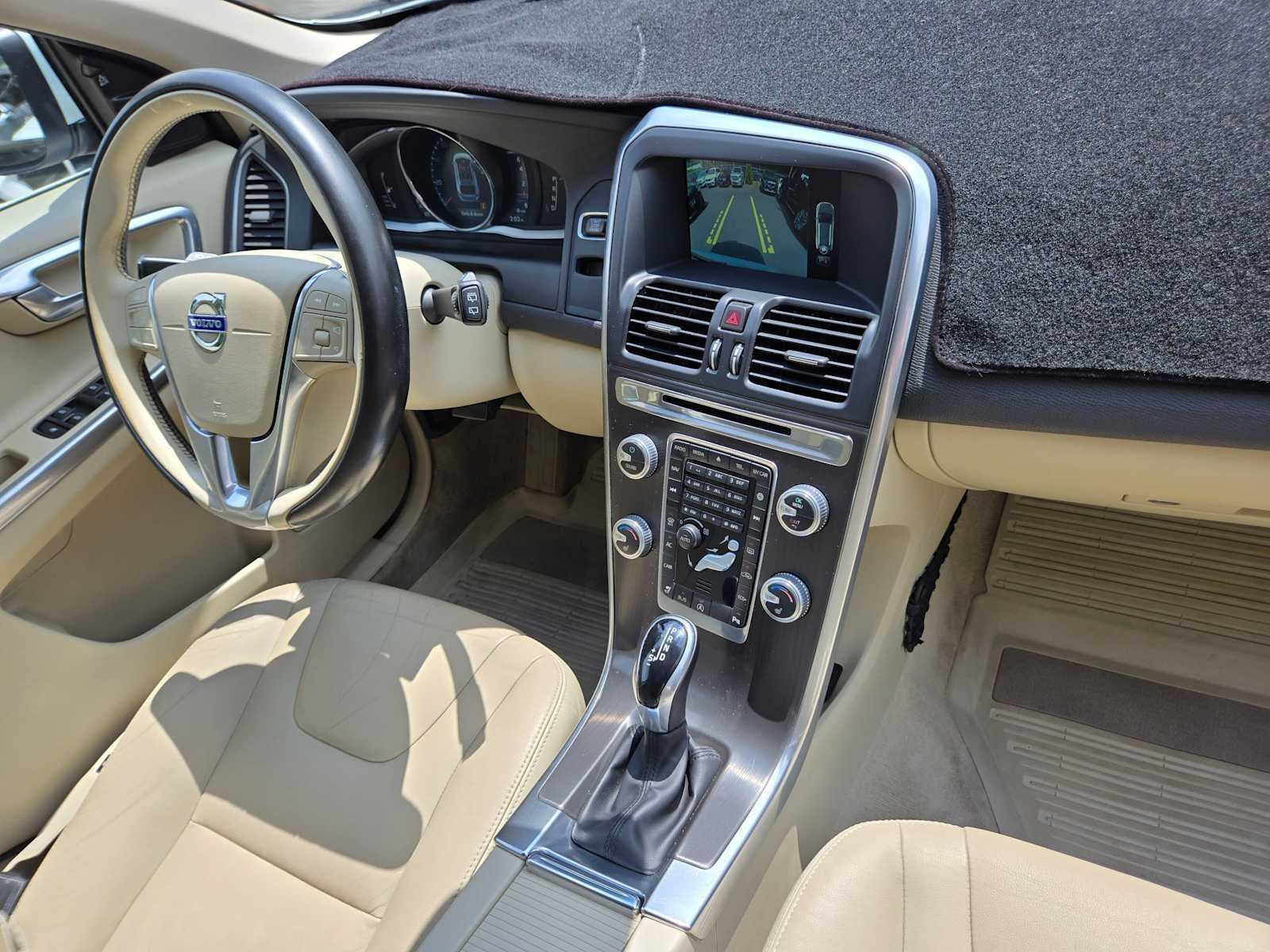 2016 Volvo XC60 T5 Drive-E Premier