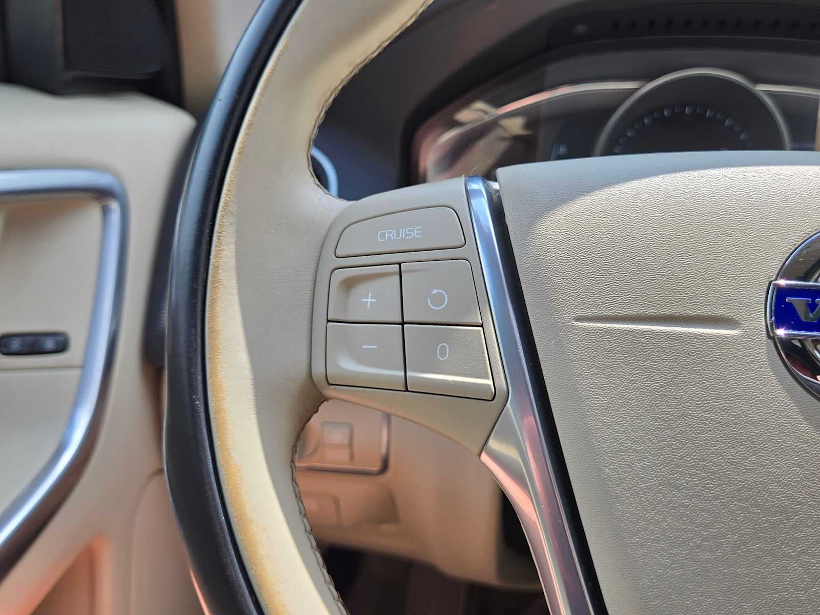 2016 Volvo XC60 T5 Drive-E Premier