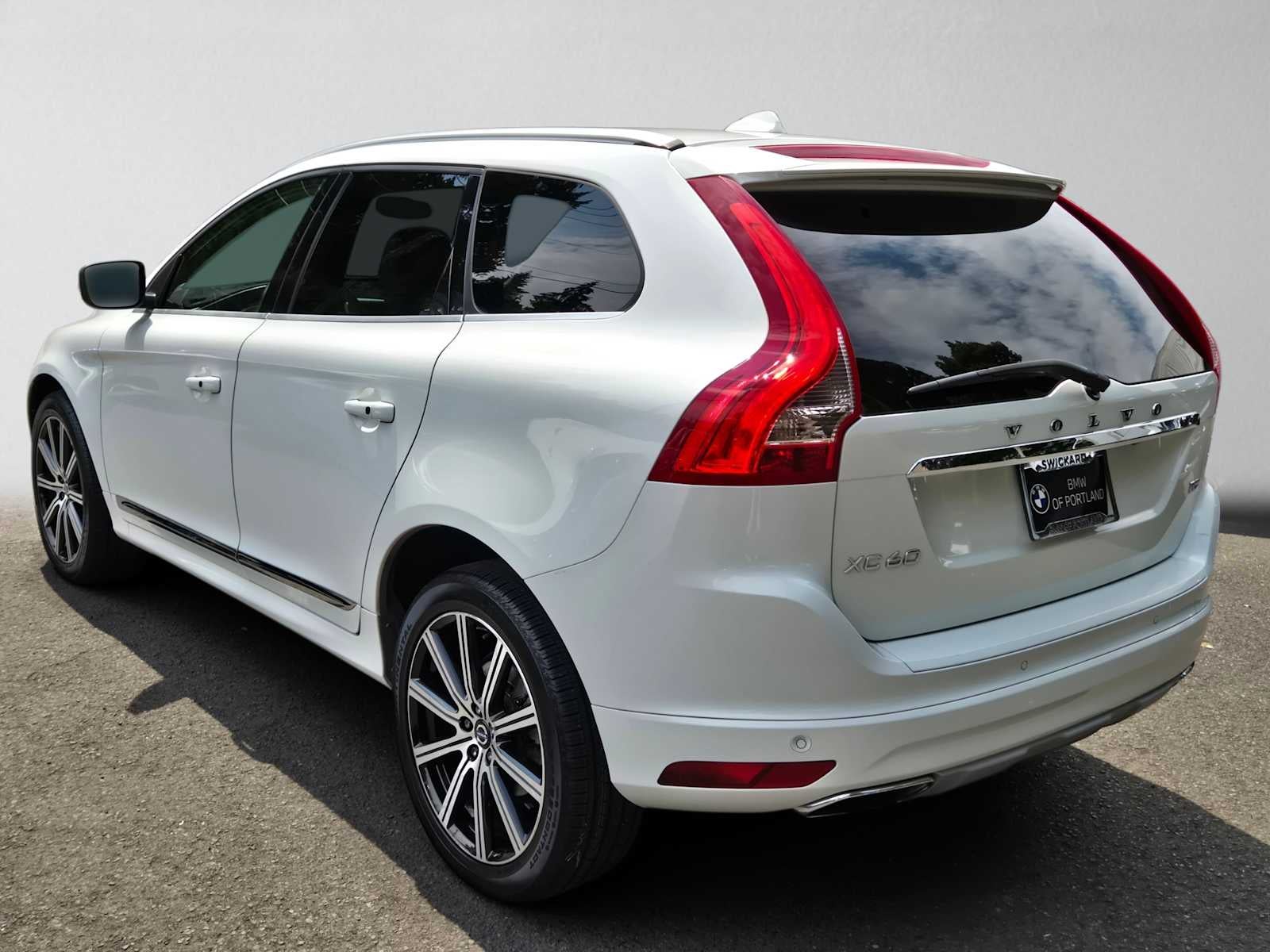 2016 Volvo XC60 T5 Drive-E Premier