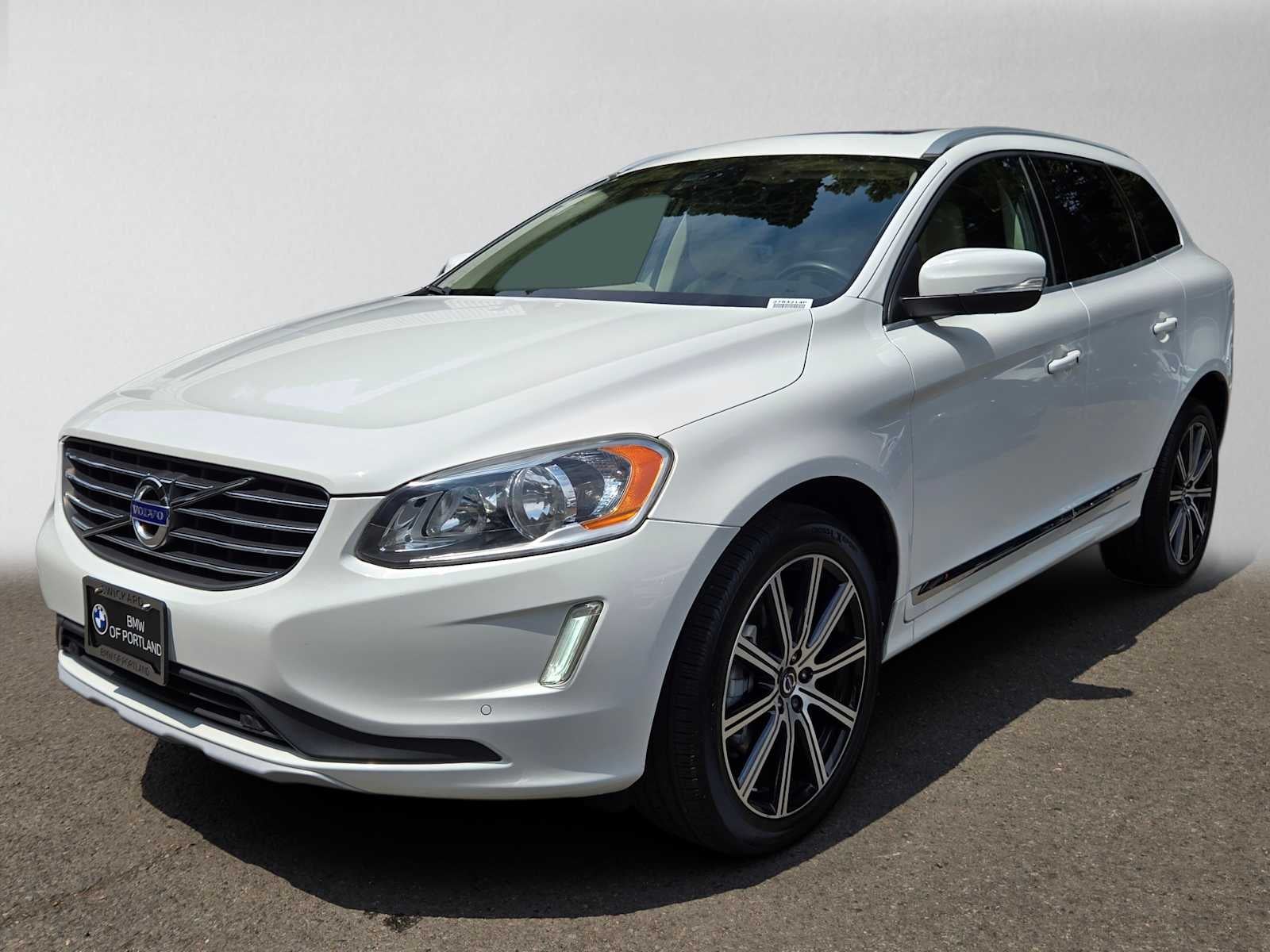 2016 Volvo XC60 T5 Drive-E Premier