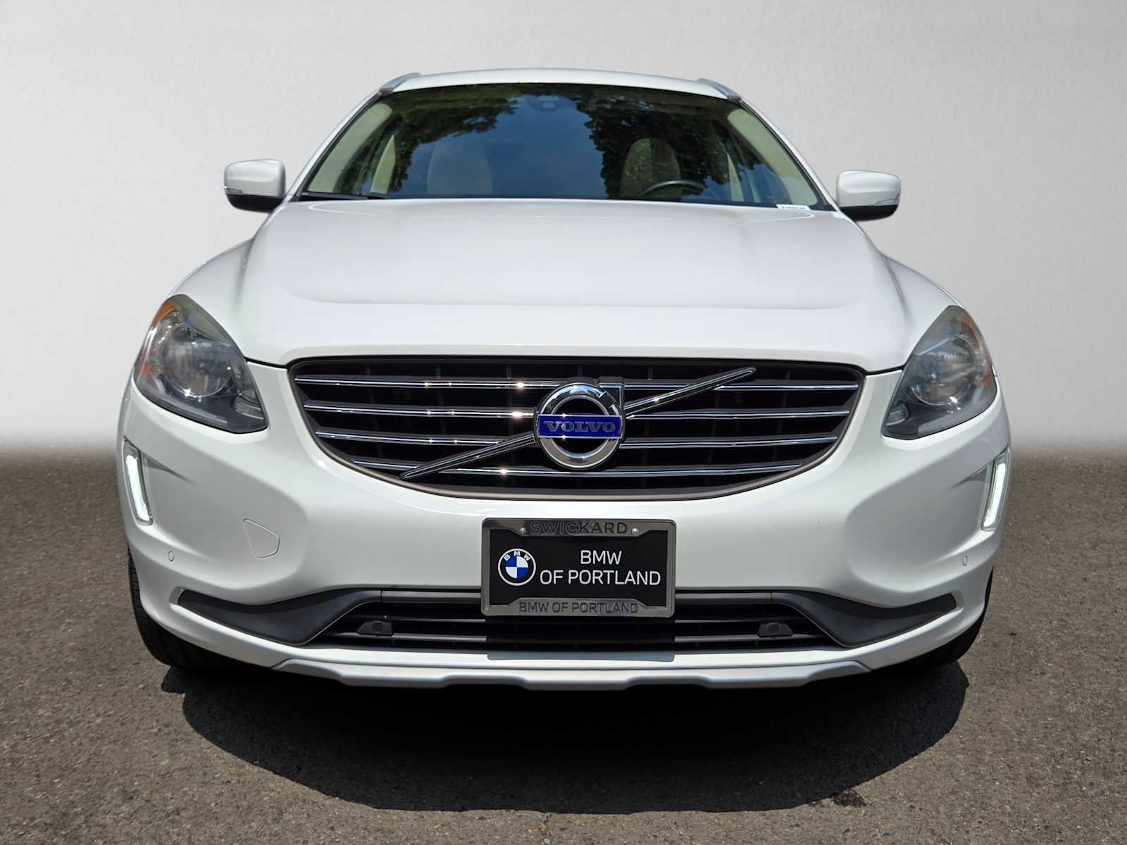 2016 Volvo XC60 T5 Drive-E Premier