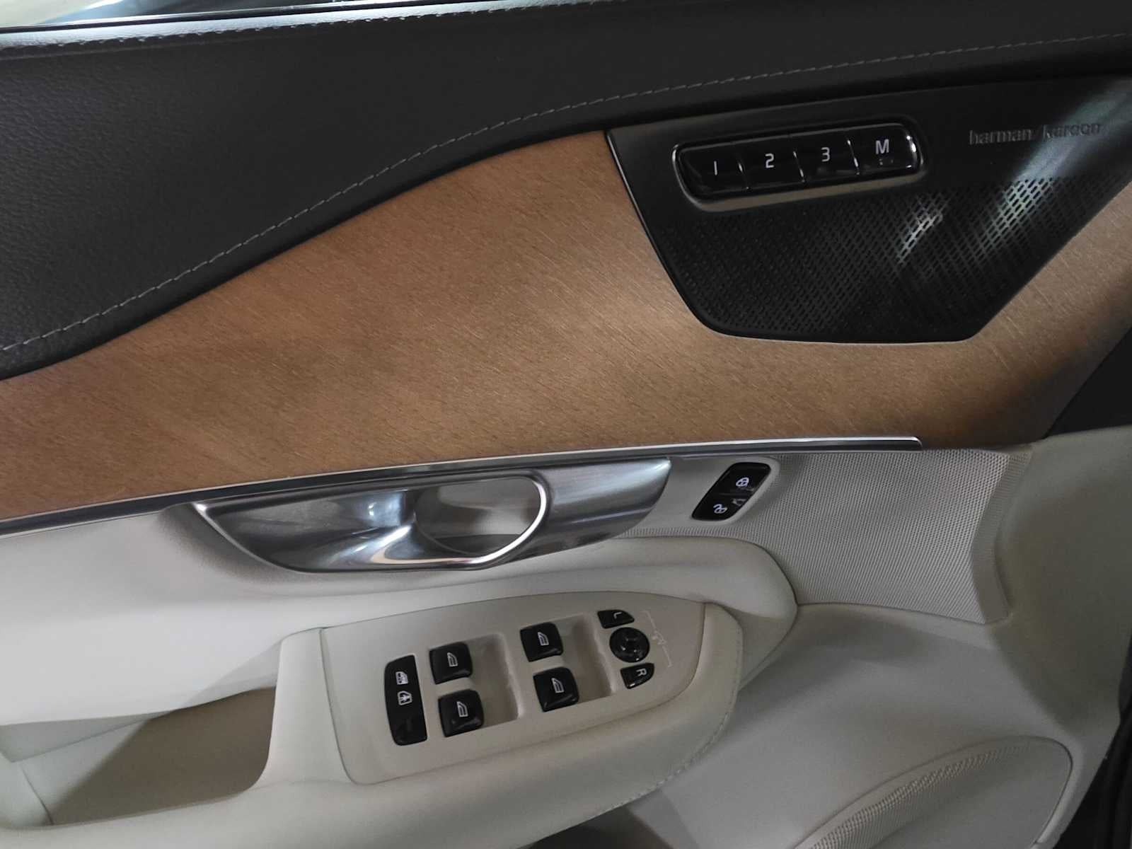2020 Volvo XC90 Inscription