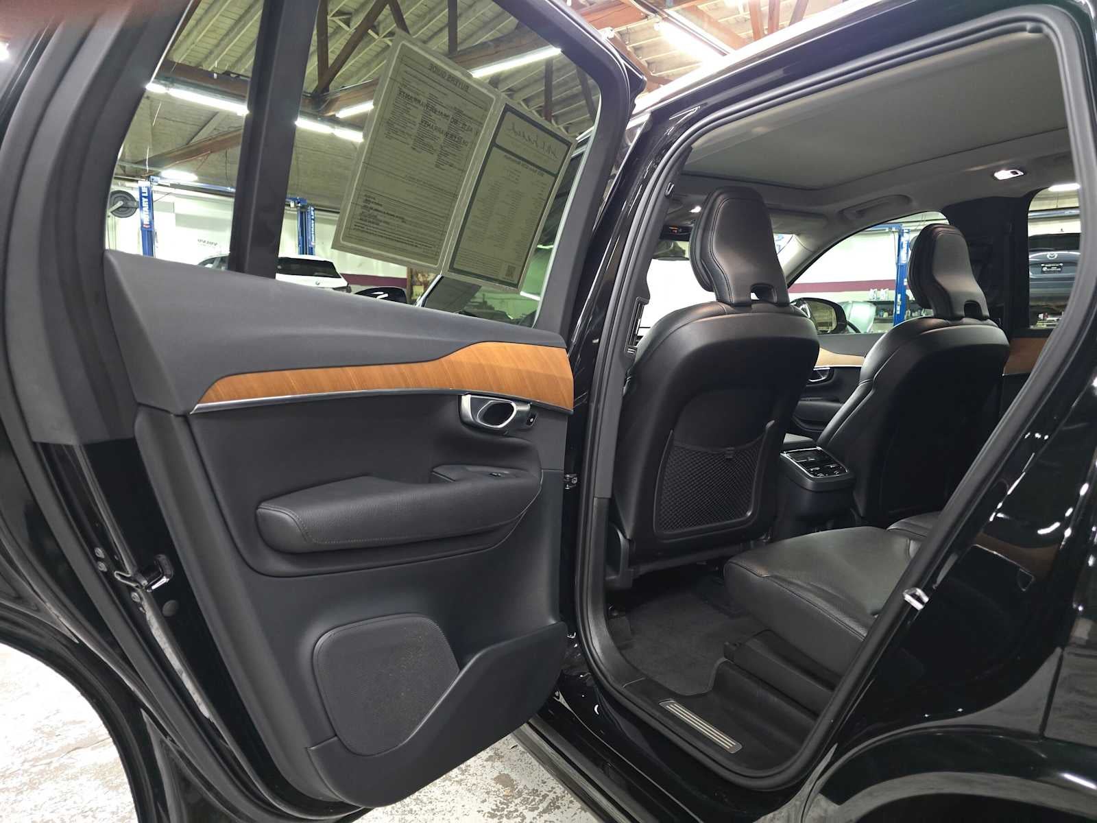 2022 Volvo XC90 Momentum